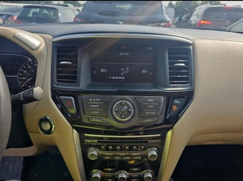 2017 Pathfinder Nissan