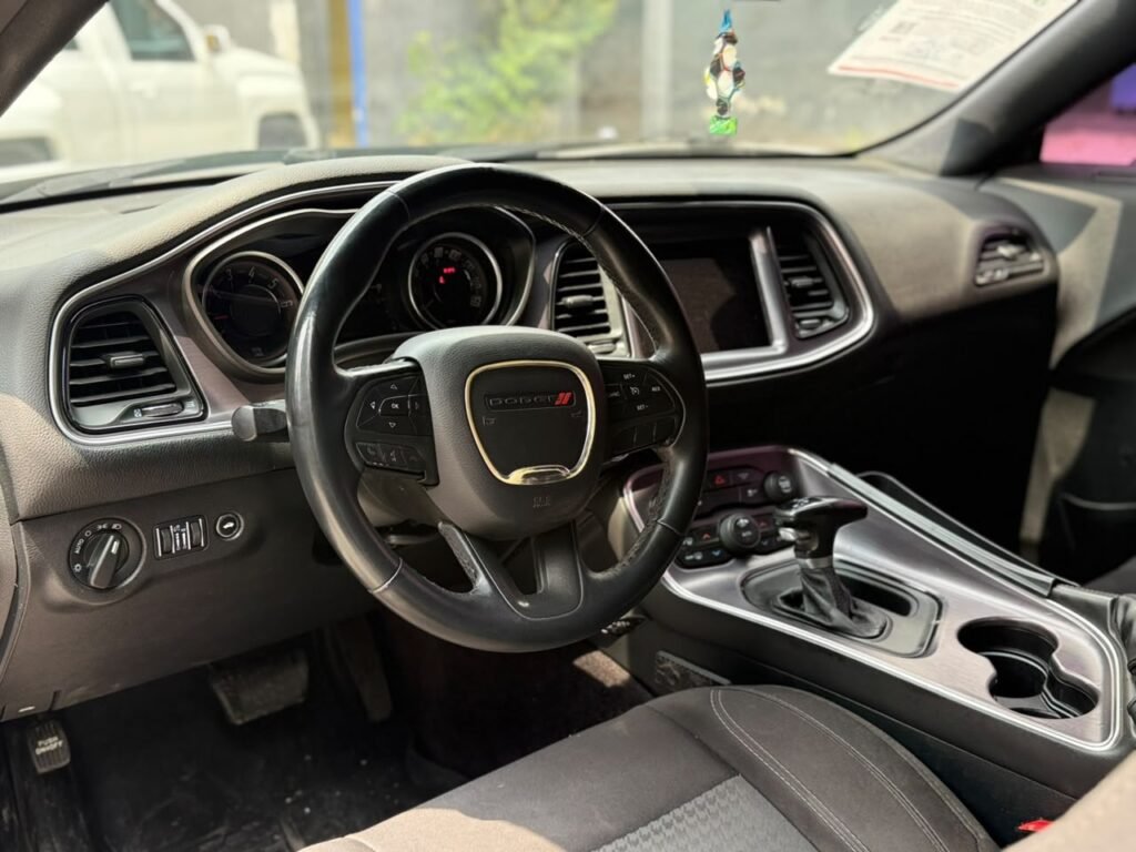 2017 Dodge Challenger SXT