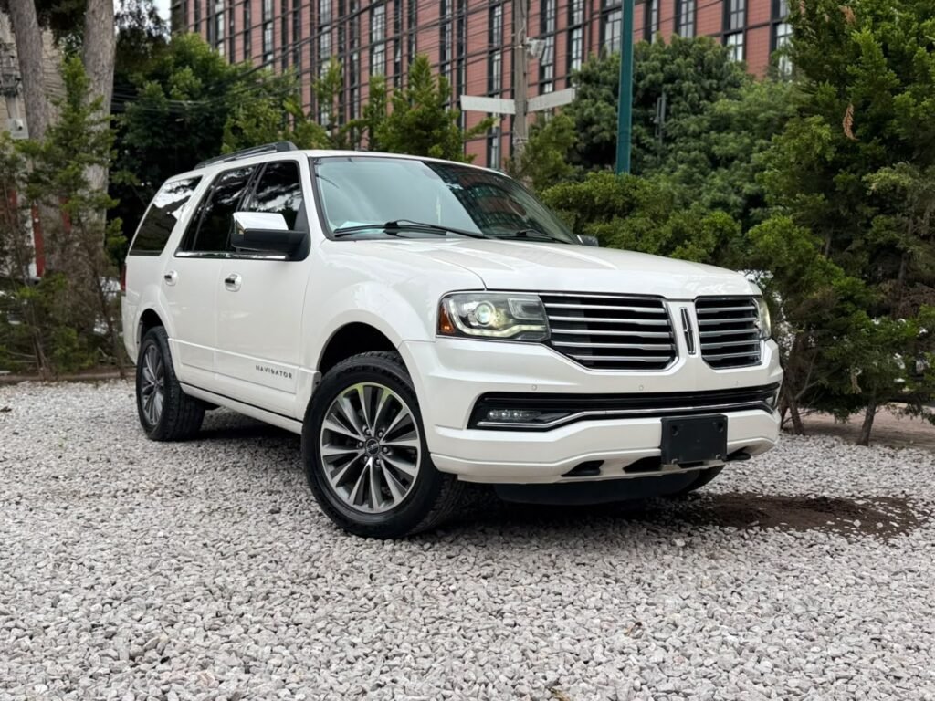 2017 Lincoln Navigator Select