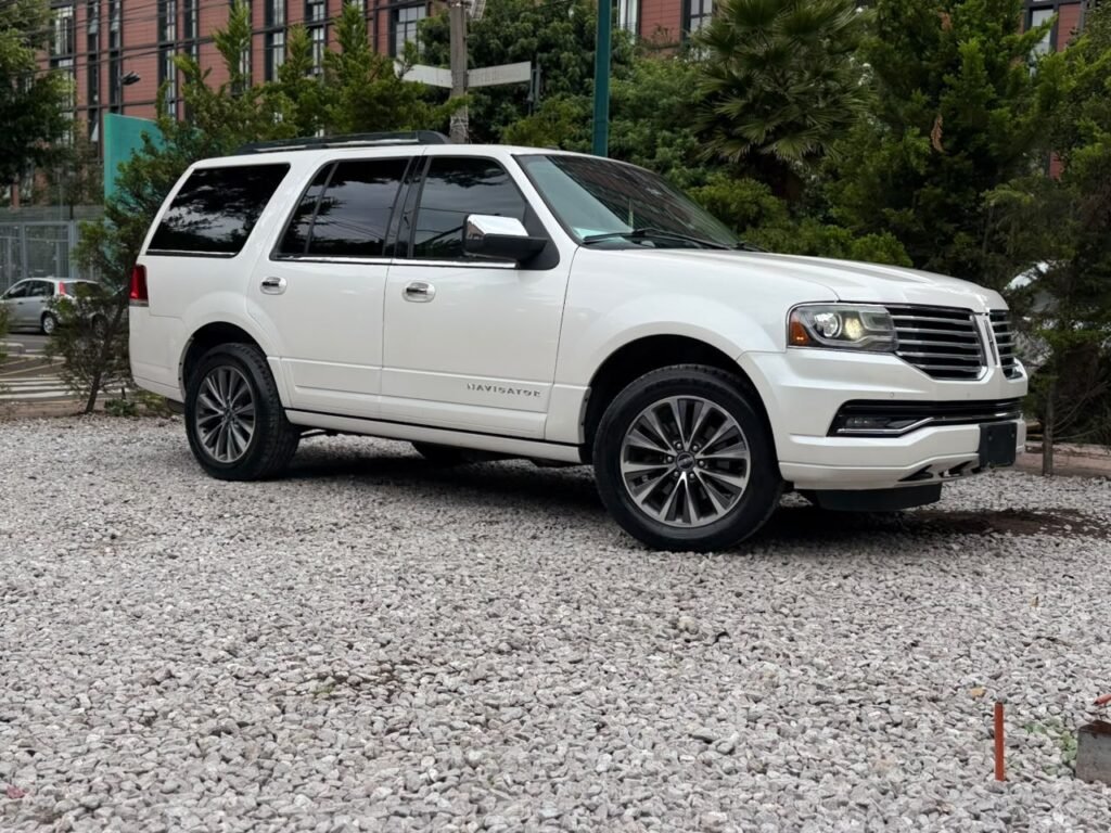 2017 Lincoln Navigator Select